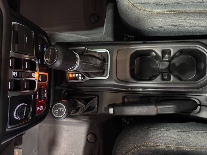 2025 Jeep Gladiator Willys