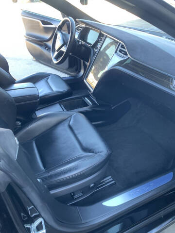 2016 Tesla Model S 70D