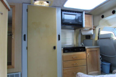 2001 Winnebago Rialta