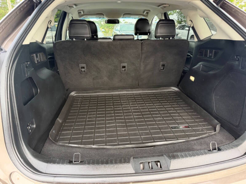 2019 Ford Edge Titanium