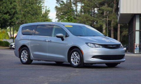 2022 Chrysler Voyager LX