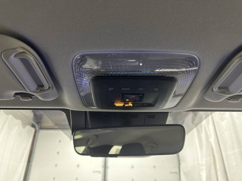 2025 Toyota Prius XLE