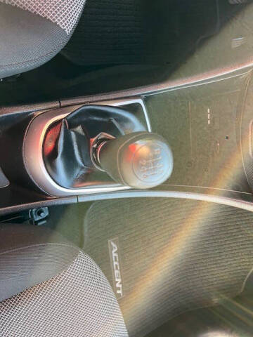 2012 Hyundai Accent GS