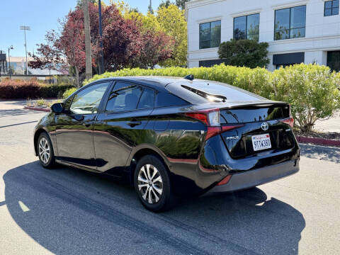 2019 Toyota Prius LE