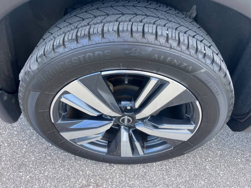 2023 Nissan Rogue SL