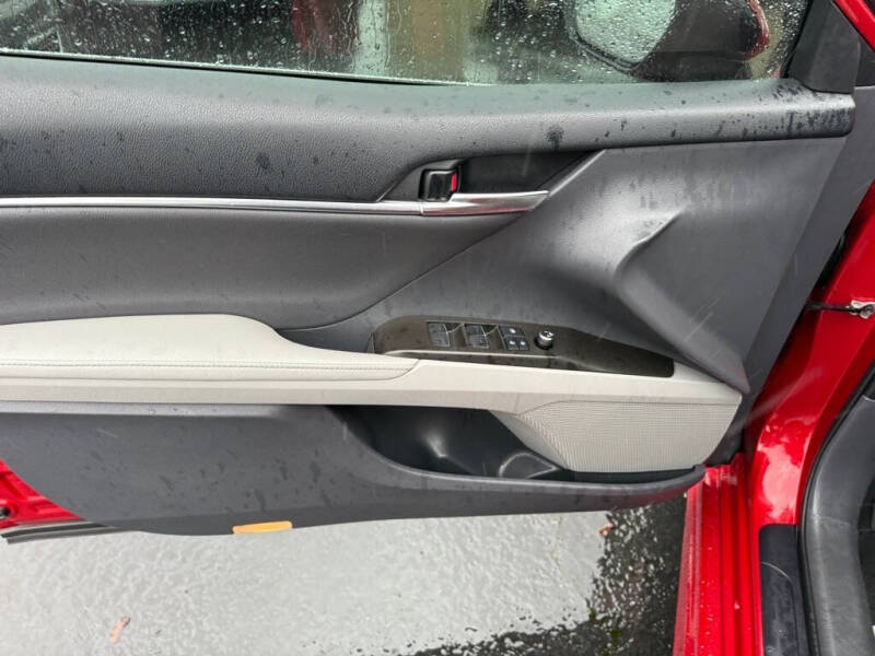 2021 Toyota Camry Hybrid XSE