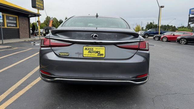 2020 Lexus ES 300h