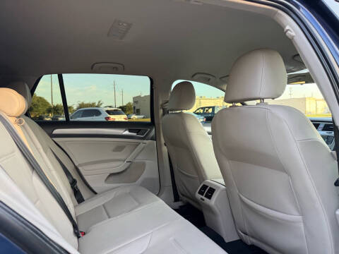 2015 Volkswagen Golf TDI S