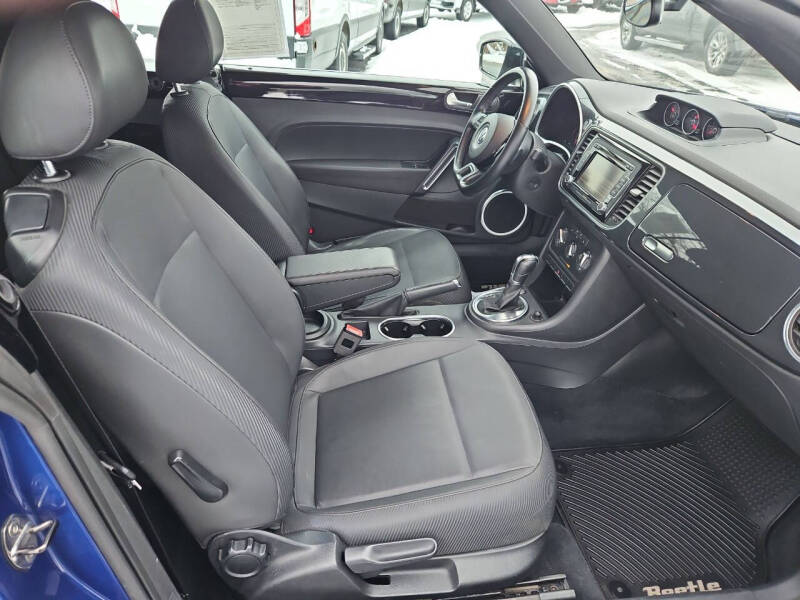 2013 Volkswagen Beetle Convertible Turbo