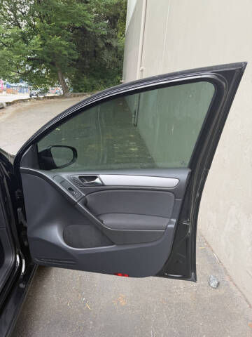 2013 Volkswagen Golf 2.5L PZEV
