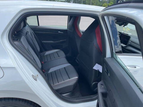 2025 Volkswagen Golf GTI SE