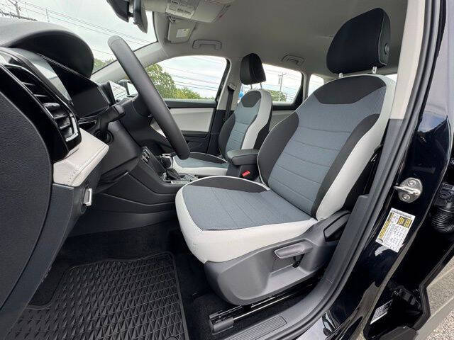 2025 Volkswagen Taos S 4Motion