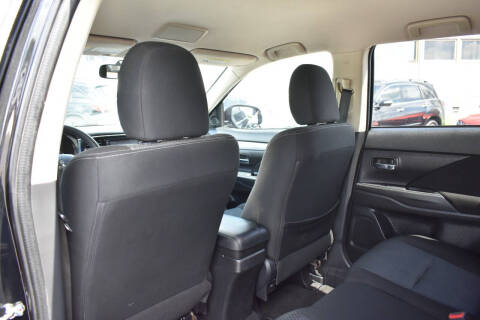 2018 Mitsubishi Outlander ES