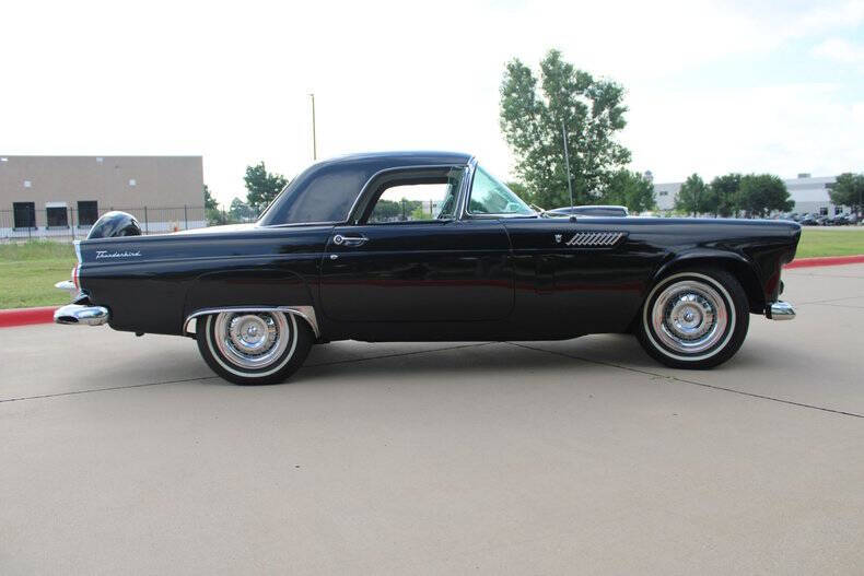 1956 Ford Thunderbird