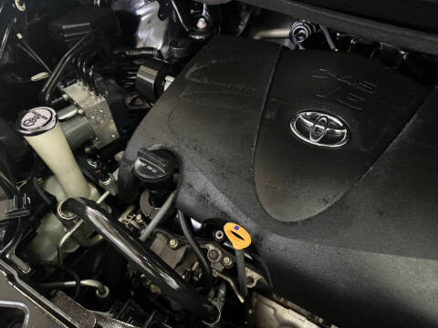 2018 Toyota Sienna SE Premium 8-Passenger