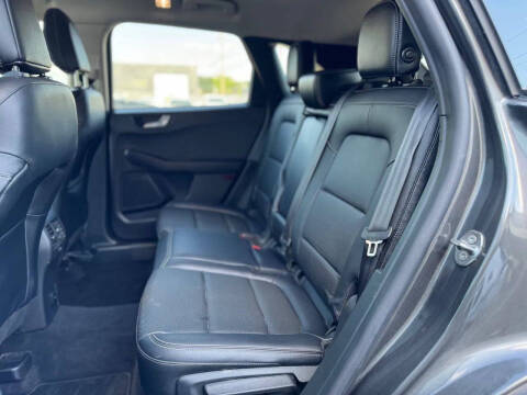 2020 Ford Escape SEL