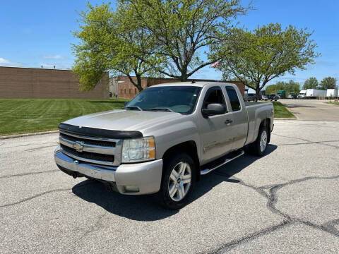 2008 Chevrolet Silverado 1500 for sale at JE Autoworks LLC in Willoughby OH