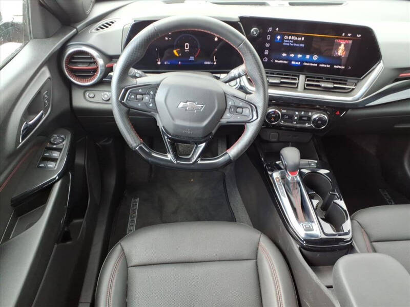 2025 Chevrolet Trax RS