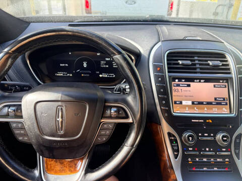 2019 Lincoln Nautilus Select