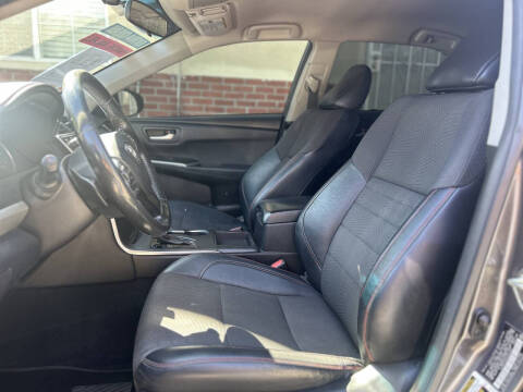 2017 Toyota Camry SE