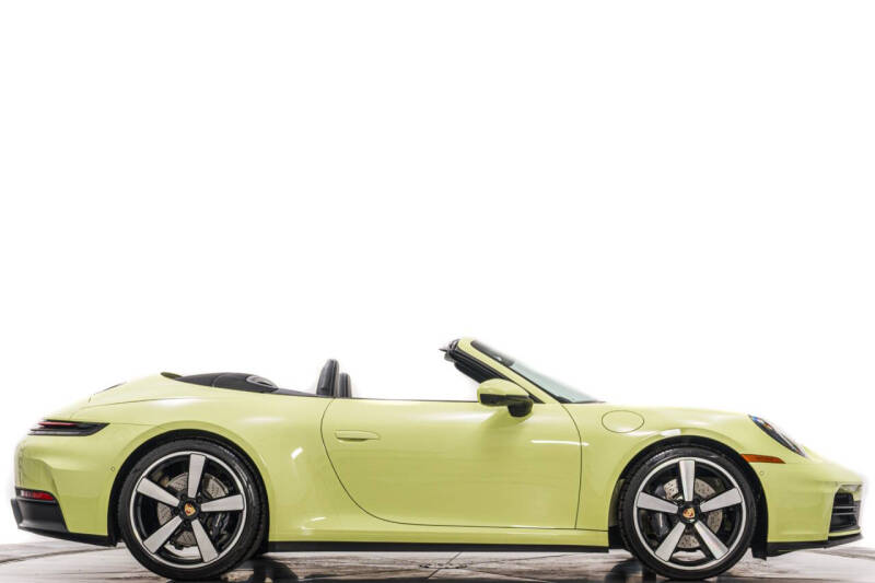 2025 Porsche 911 Carrera