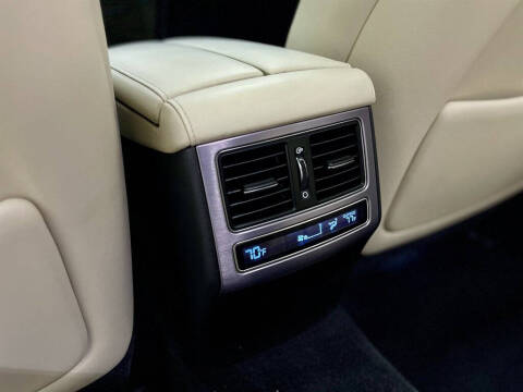 2014 Hyundai Equus Signature