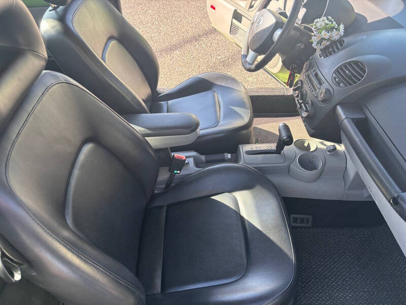 2002 Volkswagen New Beetle GLS