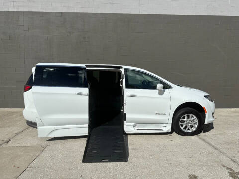 2020 Chrysler Pacifica Touring