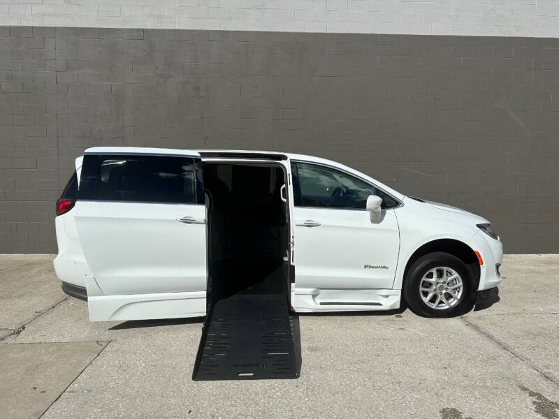 2020 Chrysler Pacifica Touring