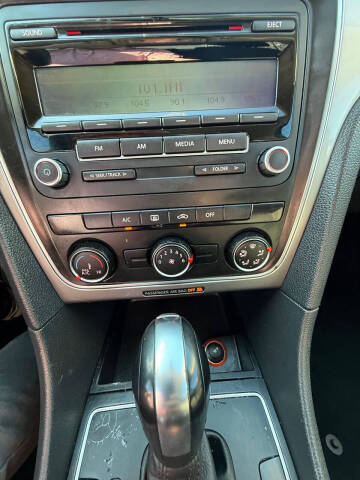 2014 Volkswagen Passat 1.8T S