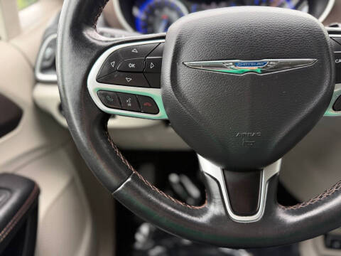 2017 Chrysler Pacifica Touring-L