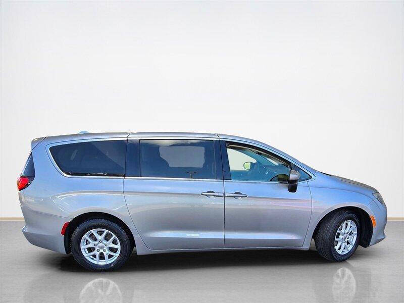 2017 Chrysler Pacifica LX