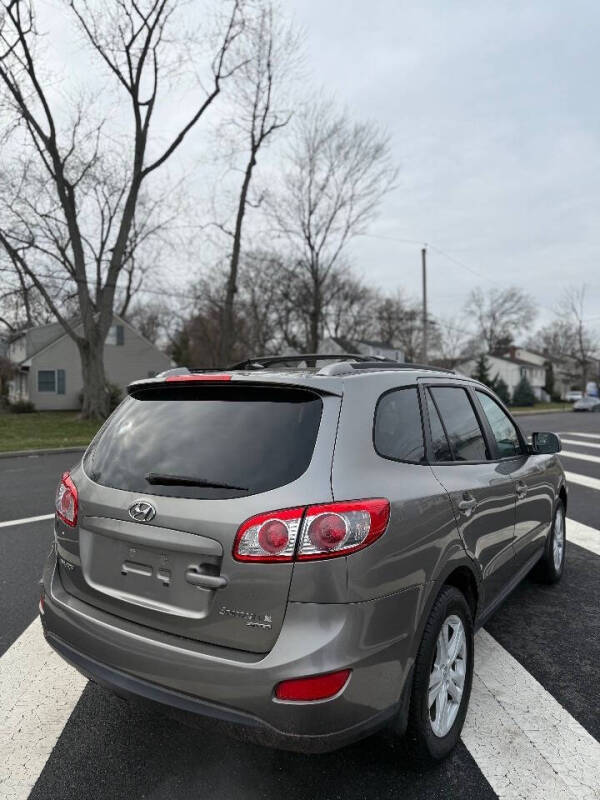 2011 Hyundai Santa Fe SE