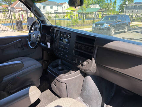 2020 Chevrolet Express 2500
