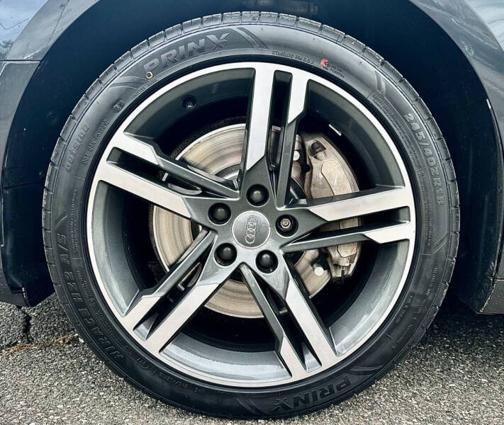 2017 Audi A4 2.0T quattro Premium Plus