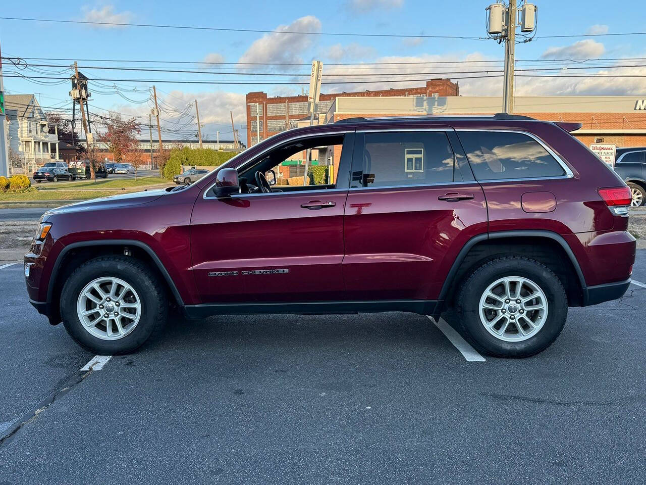 2019 Jeep Grand Cherokee Laredo E photo 11