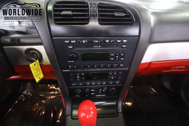 2002 Ford Thunderbird Deluxe