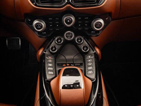 2020 Aston Martin Vantage