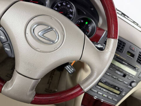 2004 Lexus ES 330