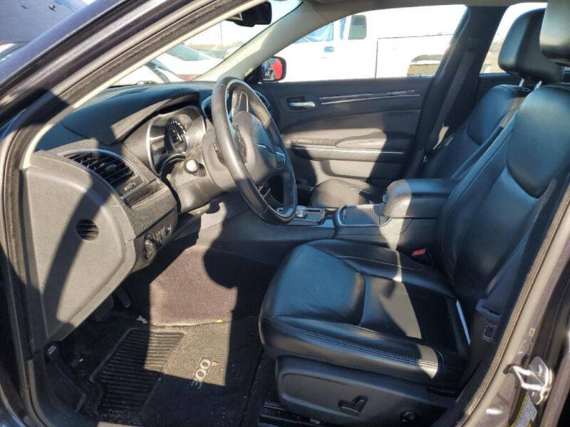 2016 Chrysler 300 Limited