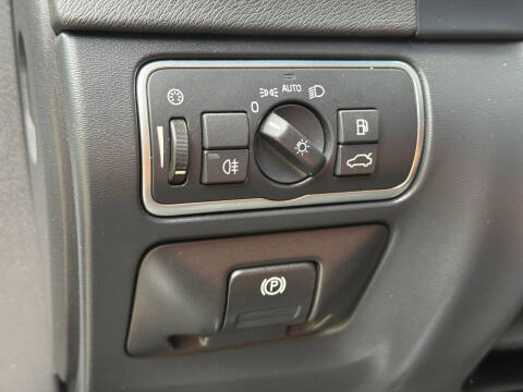 2015 Volvo V60 Cross Country T5