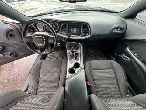 2015 Dodge Challenger SXT