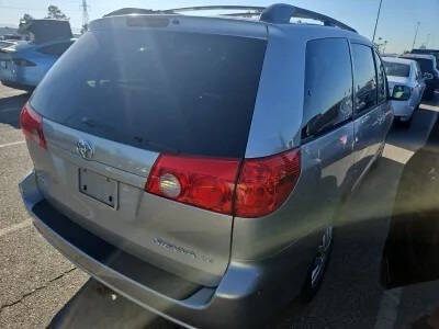 2010 Toyota Sienna LE 7-Passenger