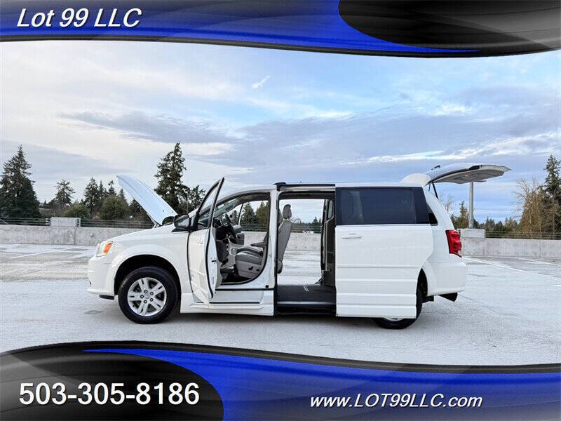 2011 Dodge Grand Caravan Crew