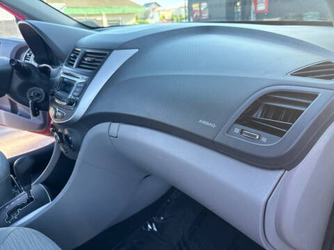2015 Hyundai Accent GLS