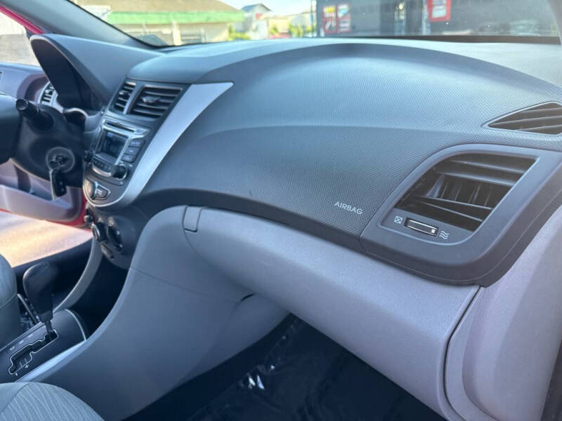 2015 Hyundai Accent GLS