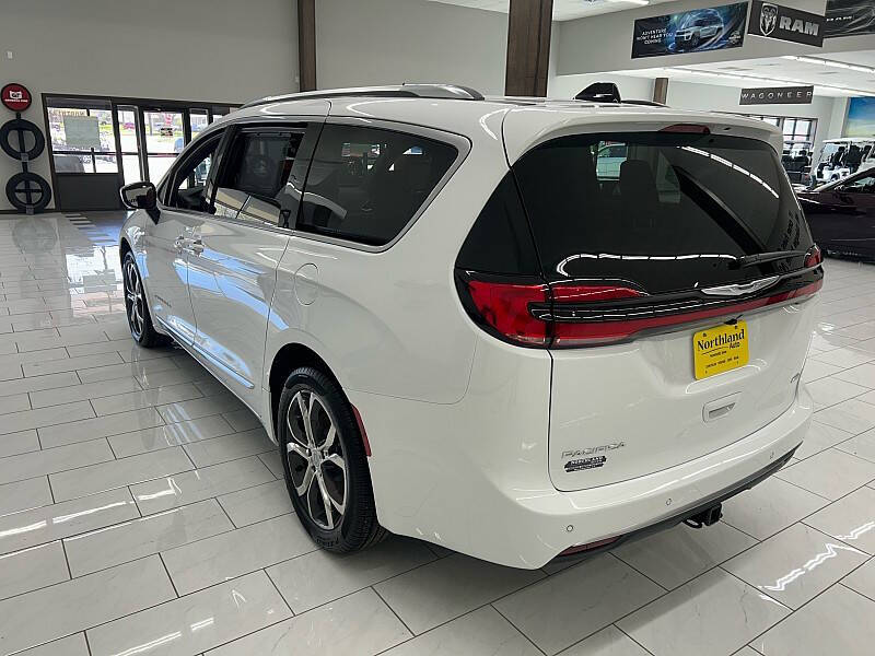 2026 Chrysler Pacifica Pinnacle
