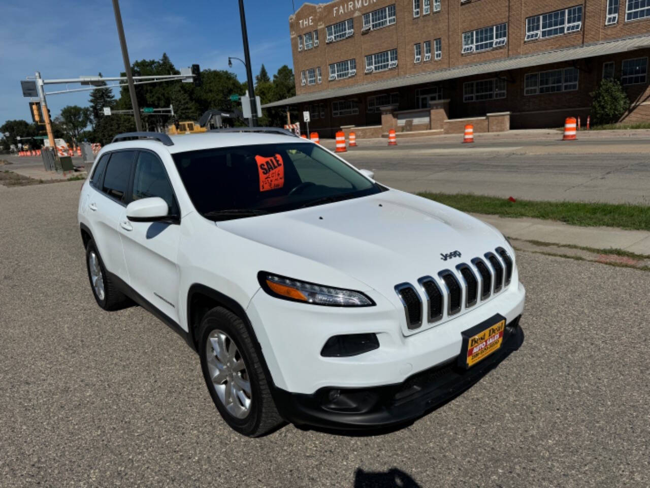 2016 Jeep Cherokee for sale at BEST DEAL AUTO SALES in Moorhead, MN