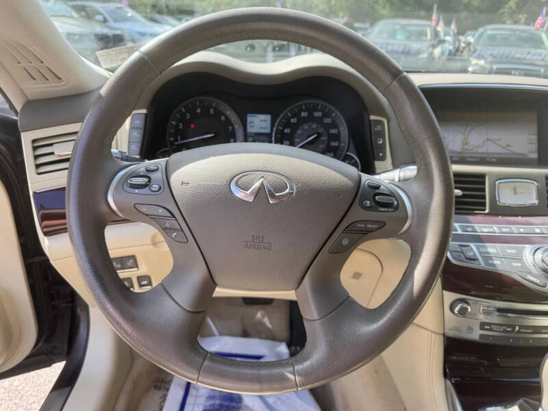 2016 Infiniti Q70L 3.7