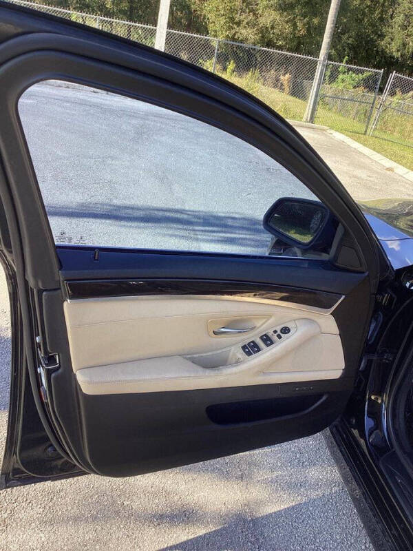 2016 BMW 5 Series 528i